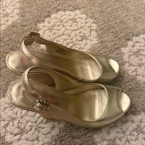 Lily Pulitzer Gold Peep-Toe Wedge Sandals
